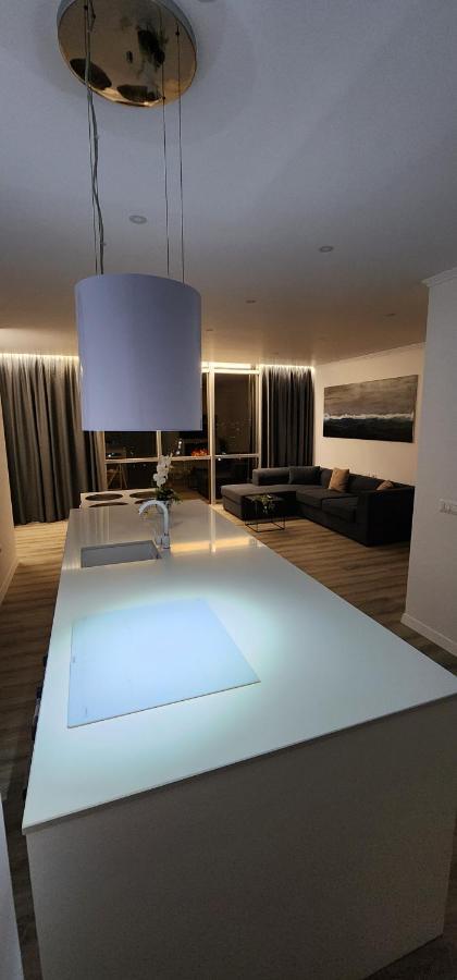 Durres City Apartment, City Center & Close To The Beach Exterior photo